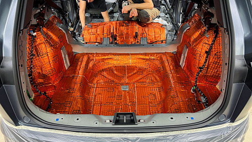 Виброизоляция багажника Джили Монжаро