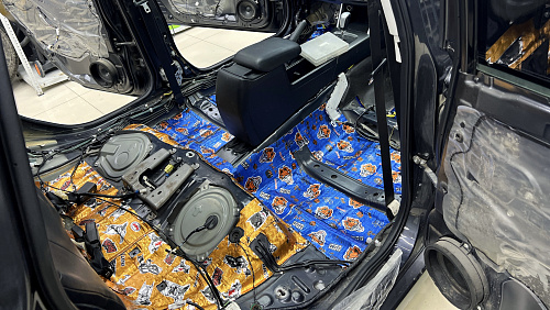 Виброизоляция пола Субару Форестер